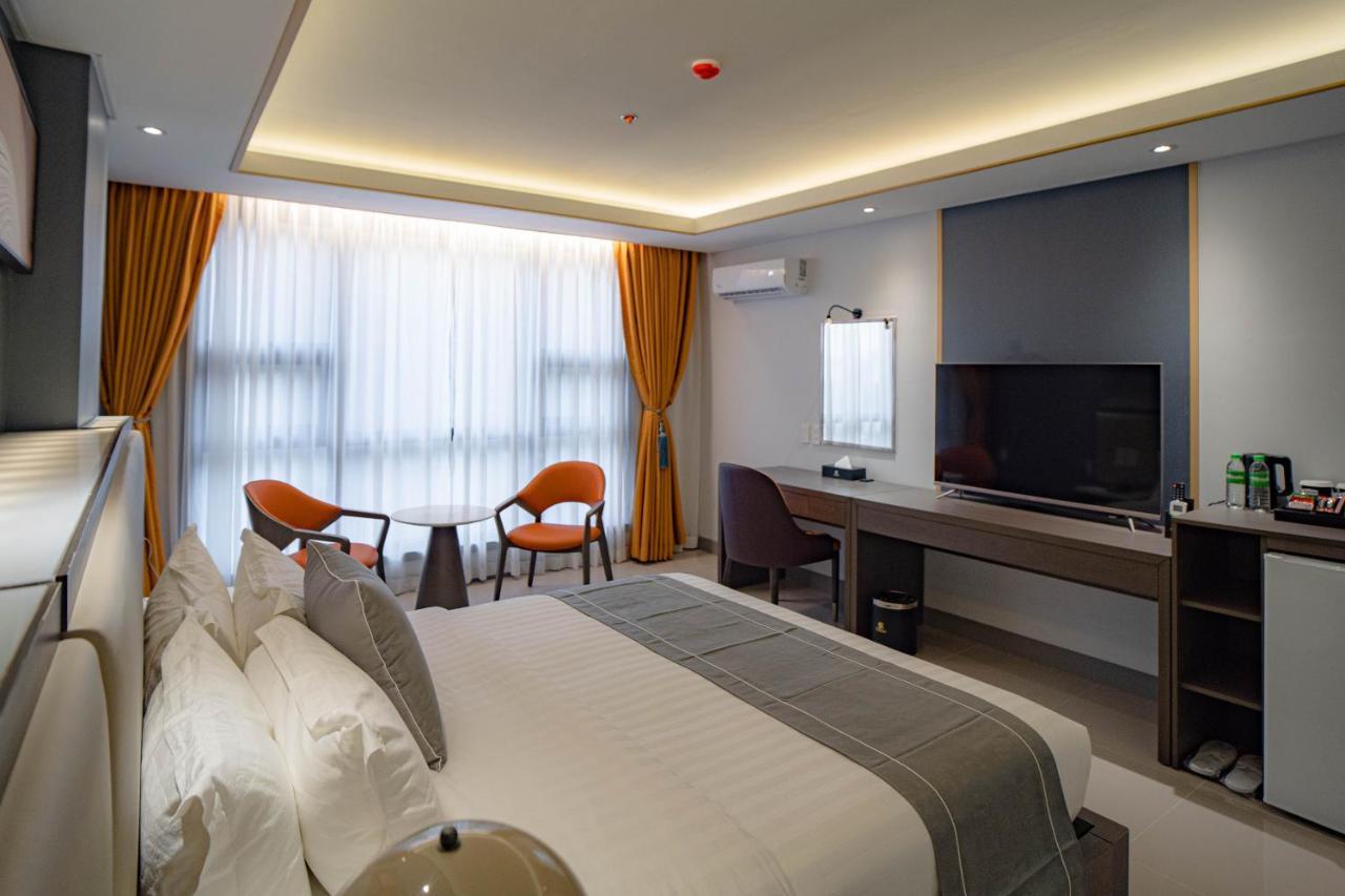 Subic Riviera Hotel And Residences Olongapo Exterior photo