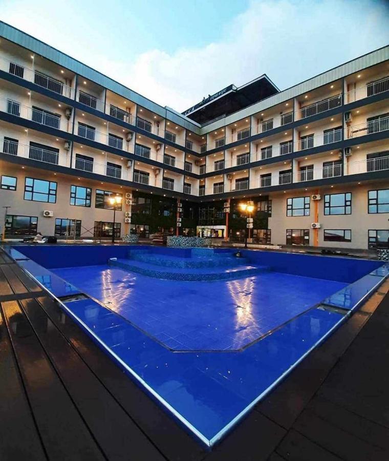 Subic Riviera Hotel And Residences Olongapo Exterior photo